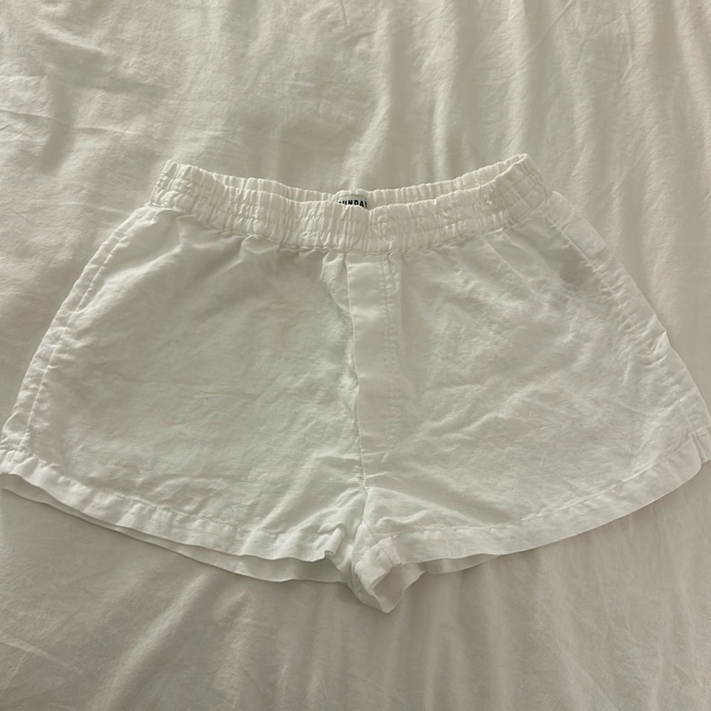 aritzia white linen shorts